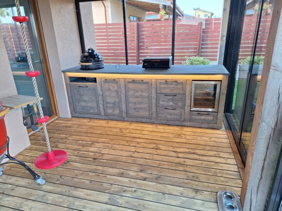 Kamado stalas 2.7m